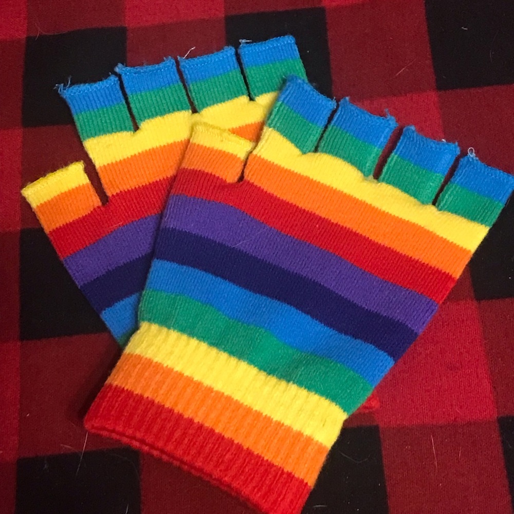 ✨Rainbow fingerless gloves ✨